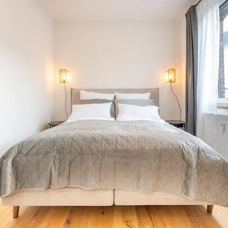 Apartamento Modernes Augusta Am Rhein, Vollausgestattet, Ruhig Und Verkehrsgünstig Gelegen *