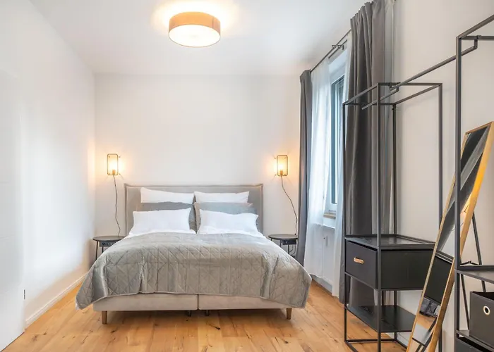 Apartamento Modernes Augusta Am Rhein, Vollausgestattet, Ruhig Und Verkehrsgünstig Gelegen