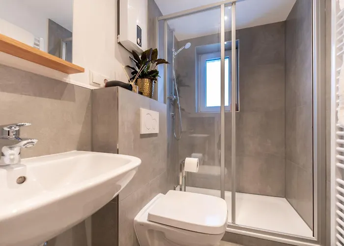 Modernes Augusta Am Rhein, Vollausgestattet, Ruhig Und Verkehrsguenstig Gelegen * كوبلنس