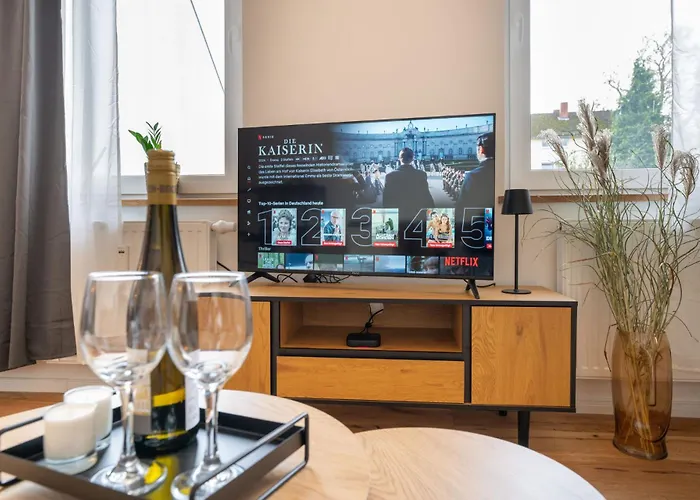 Modernes Augusta Am Rhein, Vollausgestattet, Ruhig Und Verkehrsgünstig Gelegen Apartamento *