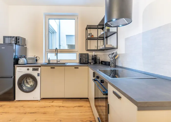 Modernes Augusta Am Rhein, Vollausgestattet, Ruhig Und Verkehrsguenstig Gelegen شقة كوبلنس