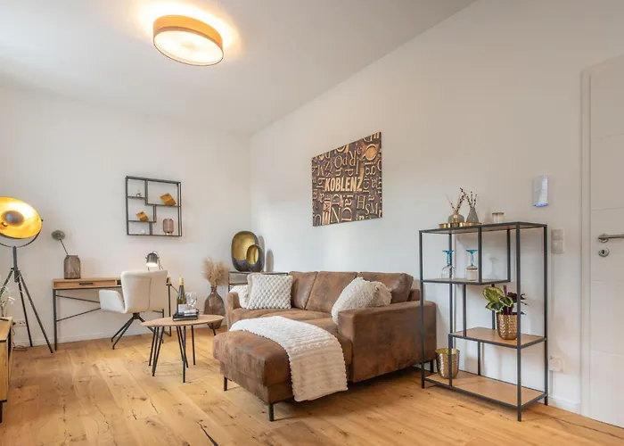 Modernes Augusta Am Rhein, Vollausgestattet, Ruhig Und Verkehrsgünstig Gelegen Coblenza