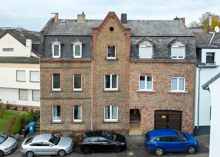 Modernes Augusta Am Rhein, Vollausgestattet, Ruhig Und Verkehrsgünstig Gelegen